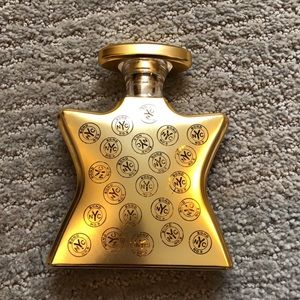 Signature by Bond No 9